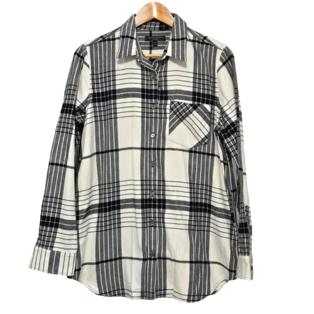 Banana Republic Black and White Plaid Flannel  Button-Up Shirt Womens Medium